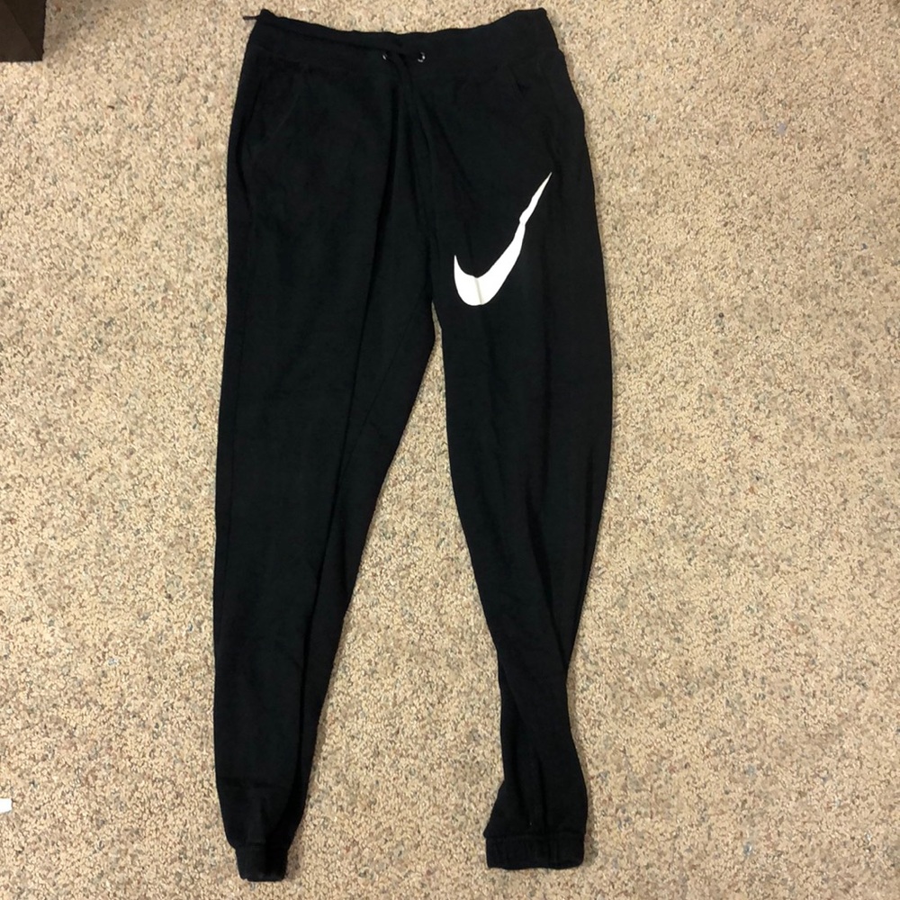 Black nike joggers